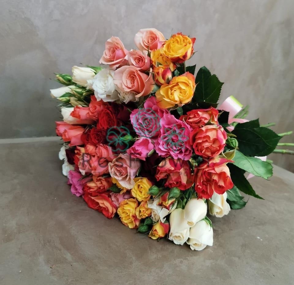 Букет цветов из: Розы в Черное