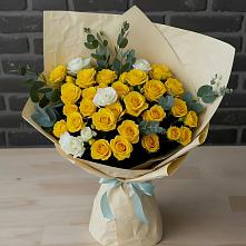 Букет цветов из:  Розы в Черное