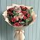 Букет цветов из: Гвоздики и Розы в Черное