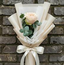 Букет цветов из:  Розы в Черное