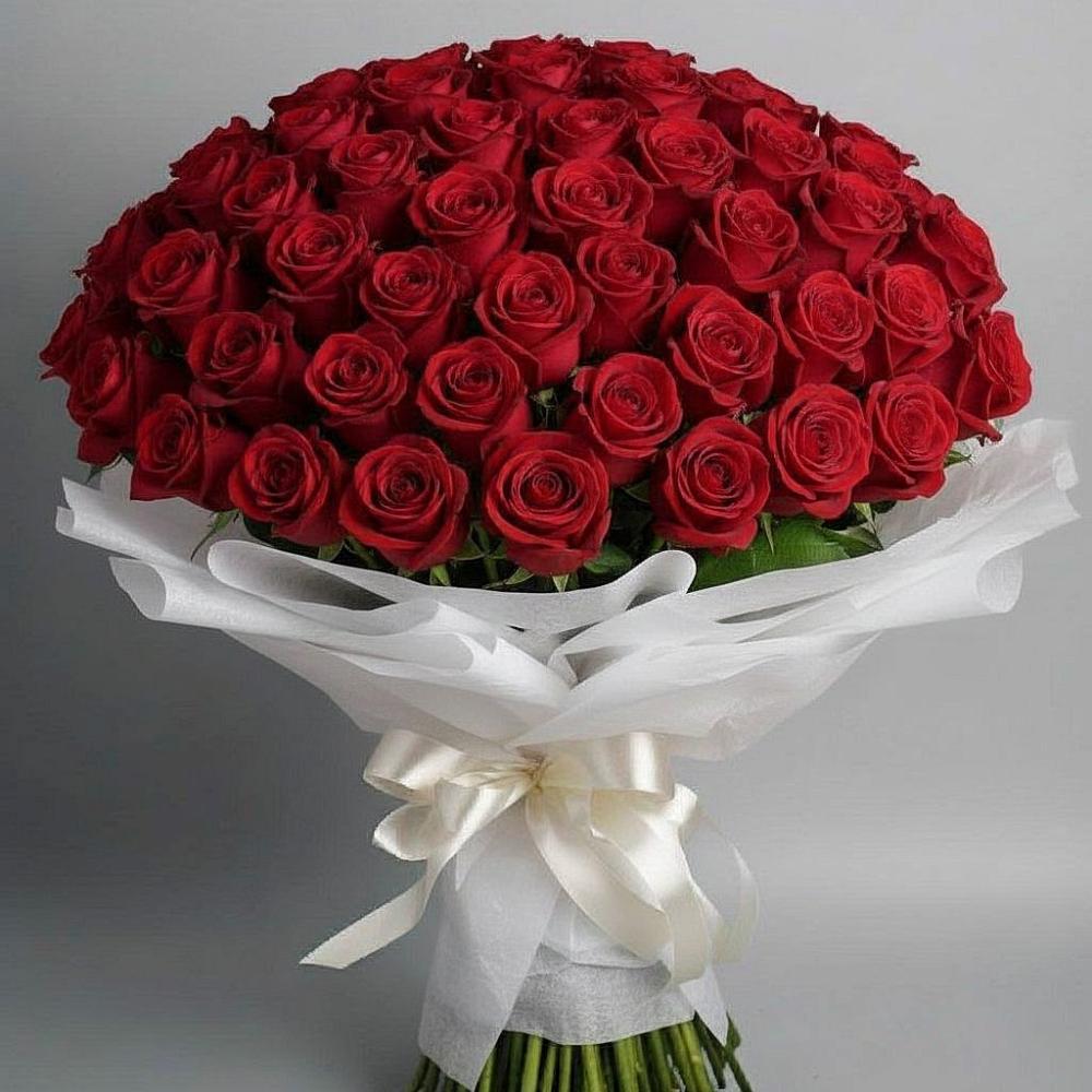 Букет 101 Красная роза Блэк Мэджик в Черное