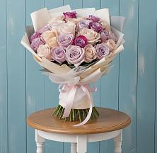 Букет цветов из:  Розы в Черное