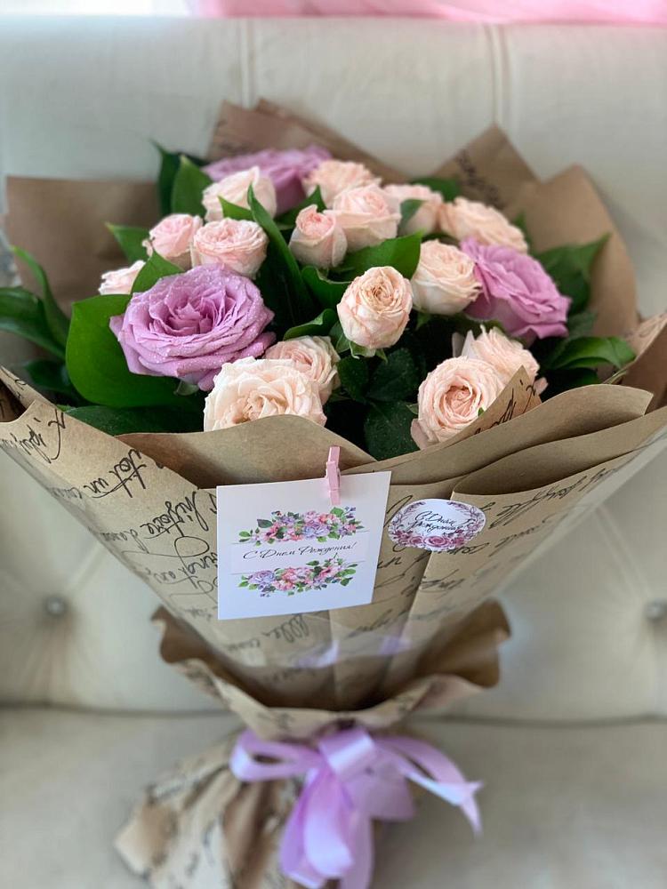 Букет цветов из: Розы в Черное