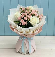 Букет цветов из:  Розы в Черное