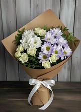 Букет цветов из:  Хризантемы и Розы в Черное