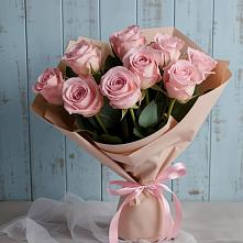 Букет цветов из:  Розы в Черное