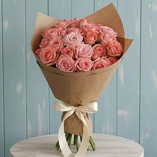 Букет цветов из:  Розы в Черное