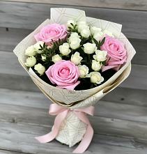 Букет цветов из:  Розы в Черное