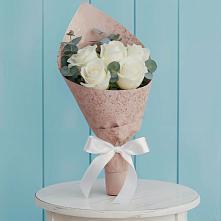 Букет цветов из:  Розы в Черное