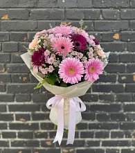 Букет цветов из:  Герберы и Хризантемы #REPLACE_PRED# Черное