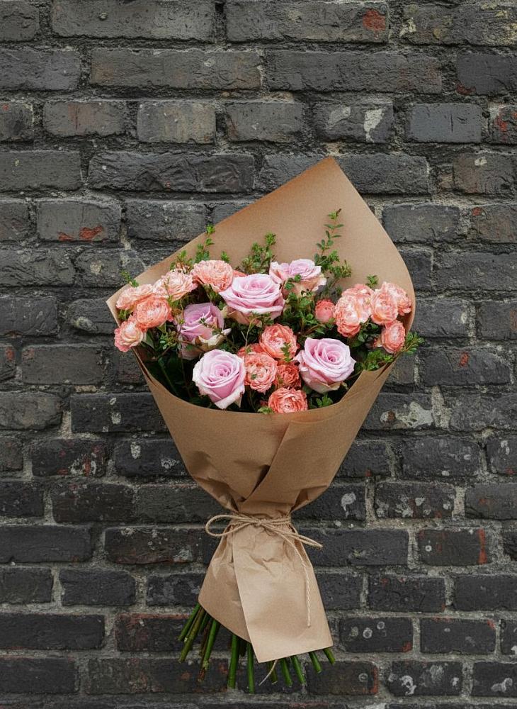 Букет цветов из: Розы в Черное