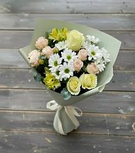 Букет цветов из:  Альстромерии, Розы и Хризантемы в Черное