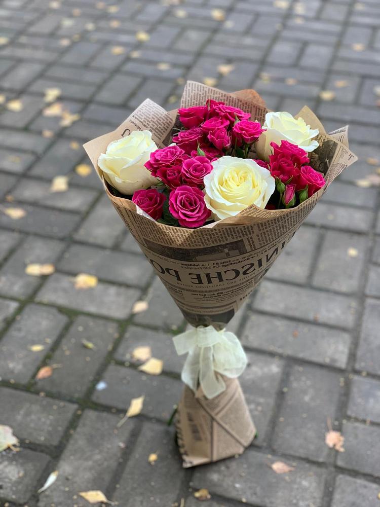 Букет цветов из: Розы в Черное