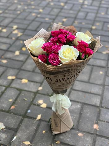 Букет цветов из: Розы в Черное
