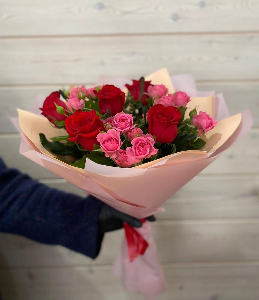 Букет цветов из: Розы в Черное