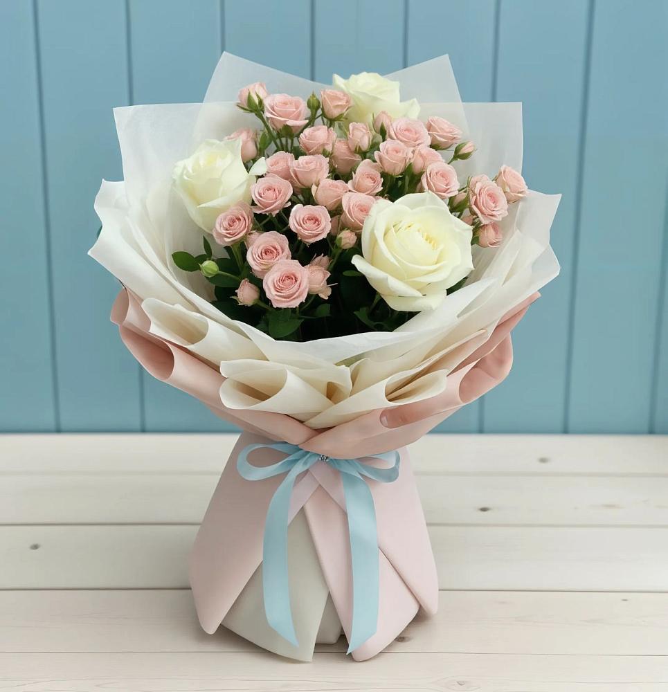 Букет цветов из: Розы в Черное