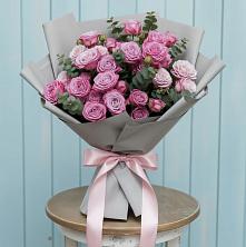 Букет цветов из:  Розы в Черное